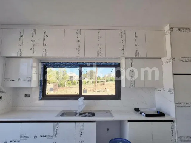 Alsancak'ta Satılık 3 Yatak Odalı Muhteşem Manzaralı Villa - 4