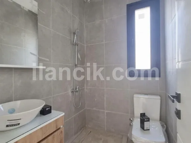 Alsancak'ta Satılık 3 Yatak Odalı Muhteşem Manzaralı Villa - 8