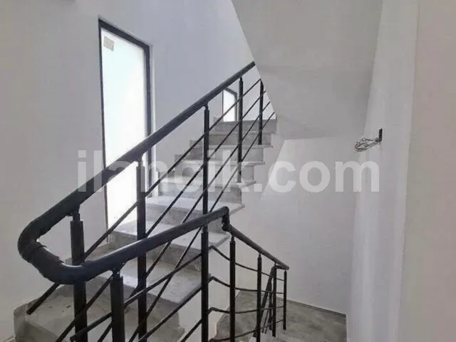 Alsancak'ta Satılık 3 Yatak Odalı Muhteşem Manzaralı Villa - 14