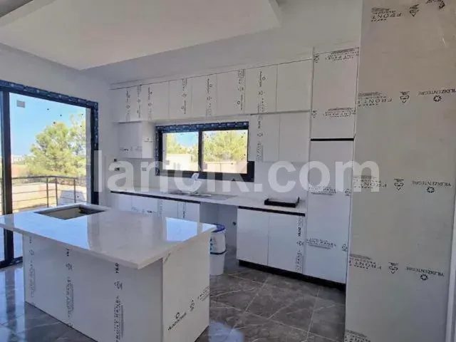 Alsancak'ta Satılık 3 Yatak Odalı Muhteşem Manzaralı Villa - 20
