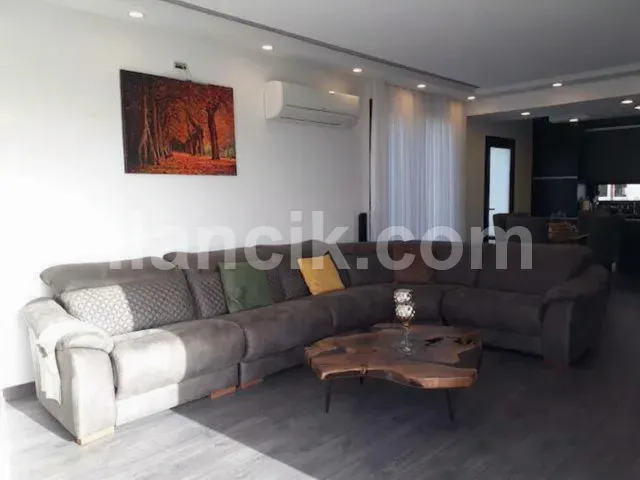 Lapta'da Satılık Müstakil Ev - Denize Yakın Konumda - 8