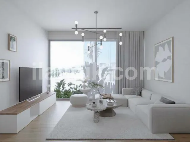 Karşıyaka'da Satılık 1+1 Dağ ve Deniz Manzaralı Daire - 2