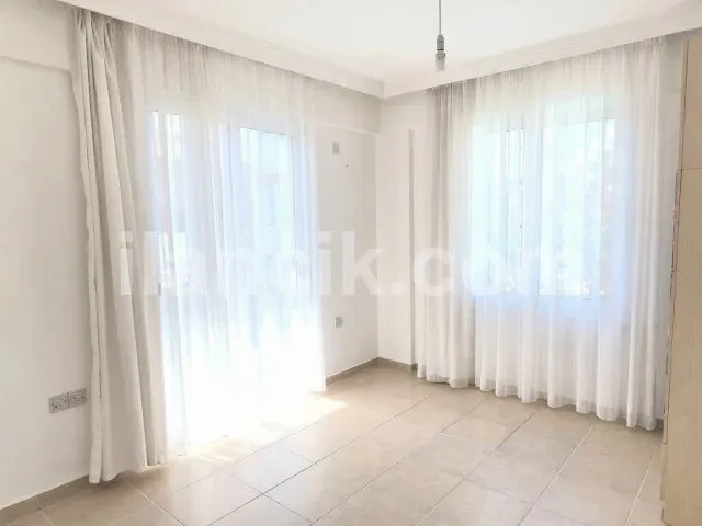 Alsancak'ta Satılık 2 Yatak Odalı Penthouse - 80 m² - 3