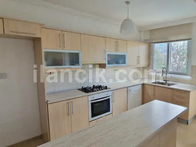 Alsancak'ta Satılık 2 Yatak Odalı Penthouse - 80 m² - 4