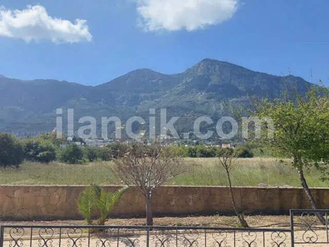 Lapta'da Satılık 4 Yatak Odalı Lüks Villa - 3