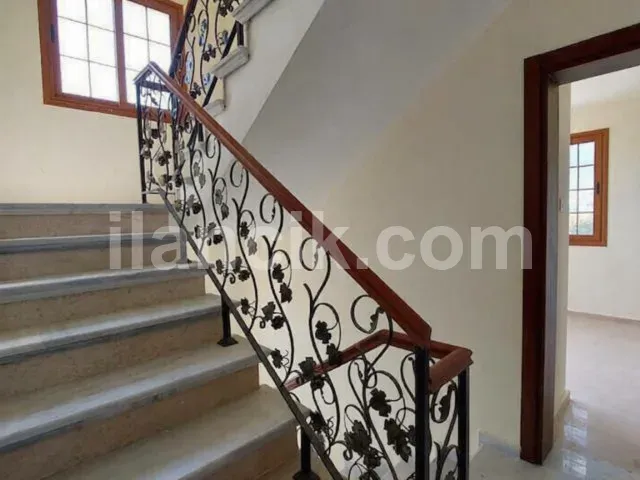 Lapta'da Satılık 4 Yatak Odalı Lüks Villa - 5