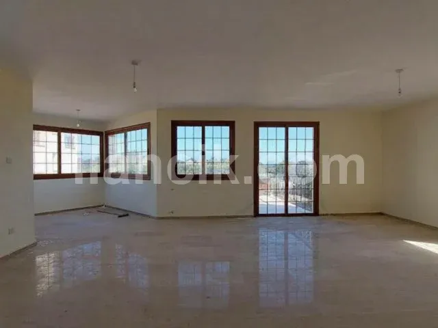 Lapta'da Satılık 4 Yatak Odalı Lüks Villa - 12