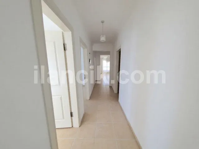 Alsancak'ta Satılık 2 Yatak Odalı Penthouse - 80 m² - 17
