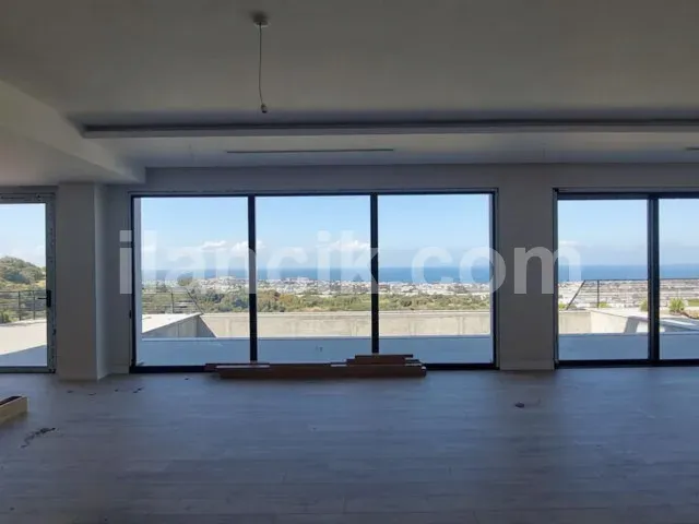 Satılık 4 Yatak Odalı Lüks Villa - Edremit, Girne - 10