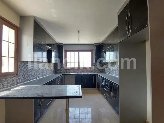 Lapta'da Satılık 4 Yatak Odalı Lüks Villa - 19