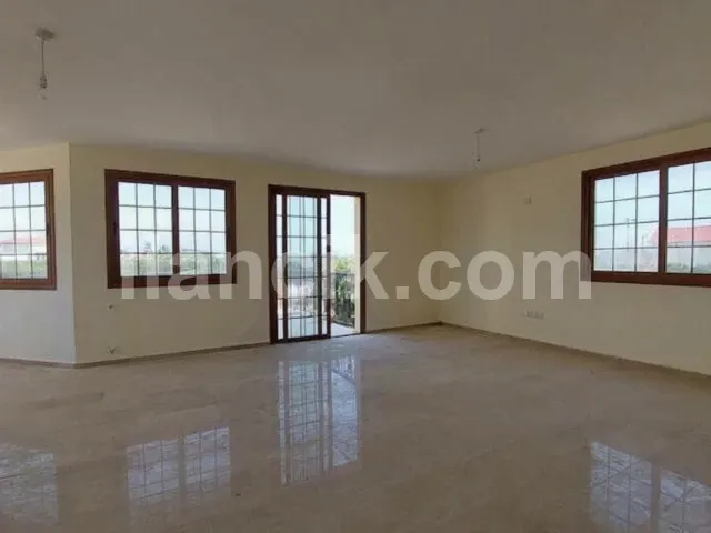 Lapta'da Satılık 4 Yatak Odalı Lüks Villa - 20