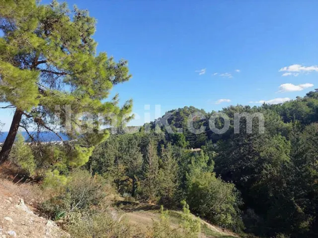Alsancak'ta Satılık Konut İmarlı Arsa - Deniz ve Dağ Manzaralı - 2
