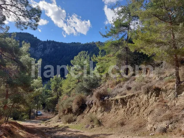 Alsancak'ta Satılık Konut İmarlı Arsa - Deniz ve Dağ Manzaralı - 9