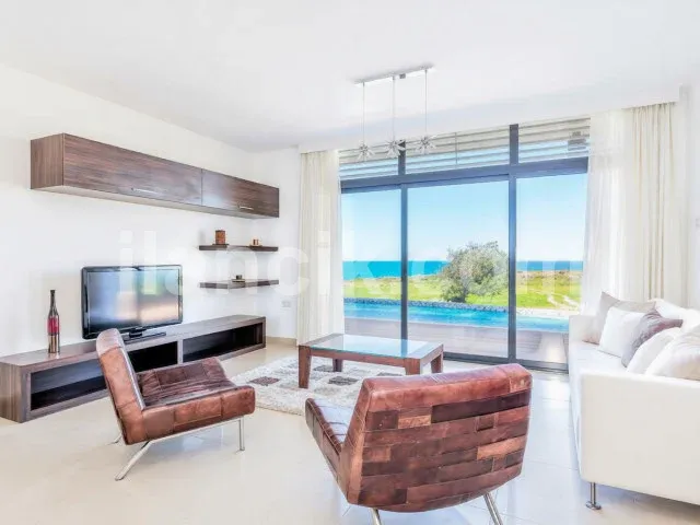 Bahçeli'de Satılık 3 Yatak Odalı Müstakil Villa - 2