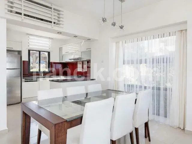 Bahçeli'de Satılık 3 Yatak Odalı Müstakil Villa - 4