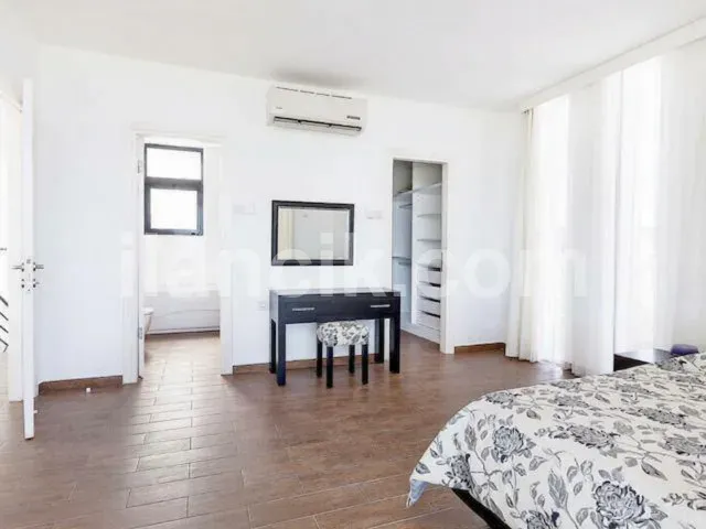 Bahçeli'de Satılık 3 Yatak Odalı Müstakil Villa - 8