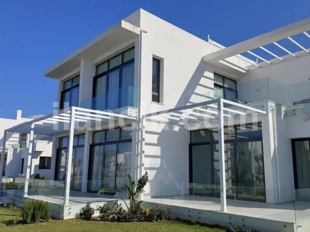 Satılık 2 Yatak Odalı Daire - Bahçeli, Girne