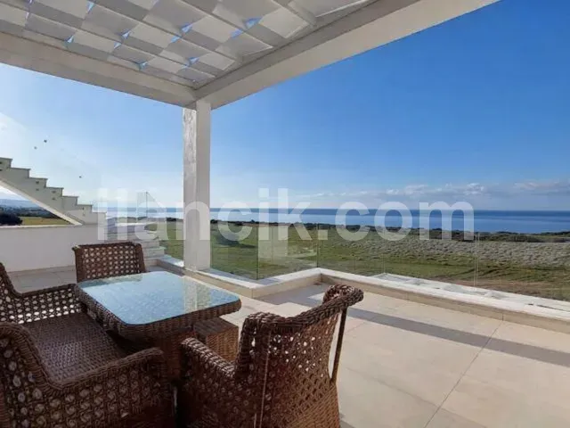 Satılık 2 Yatak Odalı Daire - Bahçeli, Girne - 2
