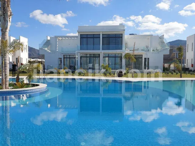 Satılık 2 Yatak Odalı Daire - Bahçeli, Girne - 4