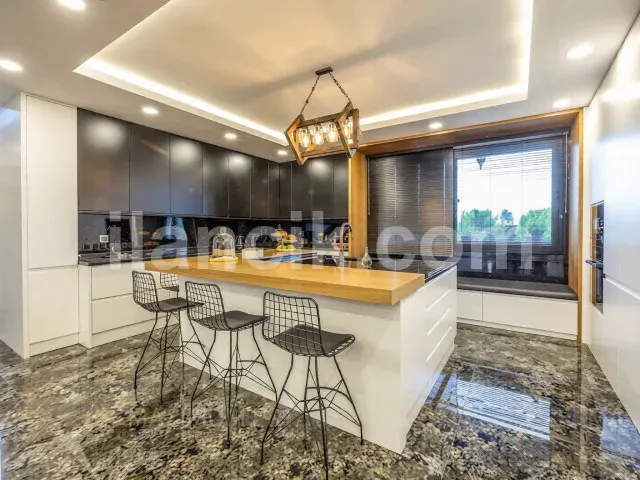Satılık 4 Yatak Odalı Lüks Villa - Edremit, Girne - 7