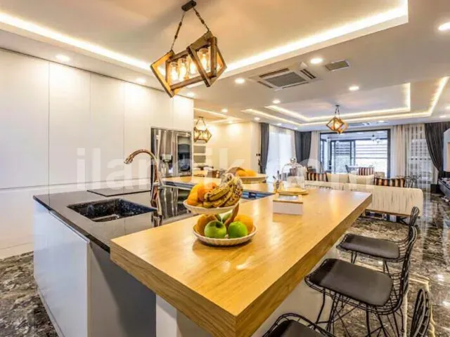 Satılık 4 Yatak Odalı Lüks Villa - Edremit, Girne - 8