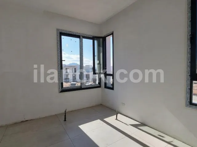 Satılık 3 Yatak Odalı Penthouse - Bahçeli, Girne - 11