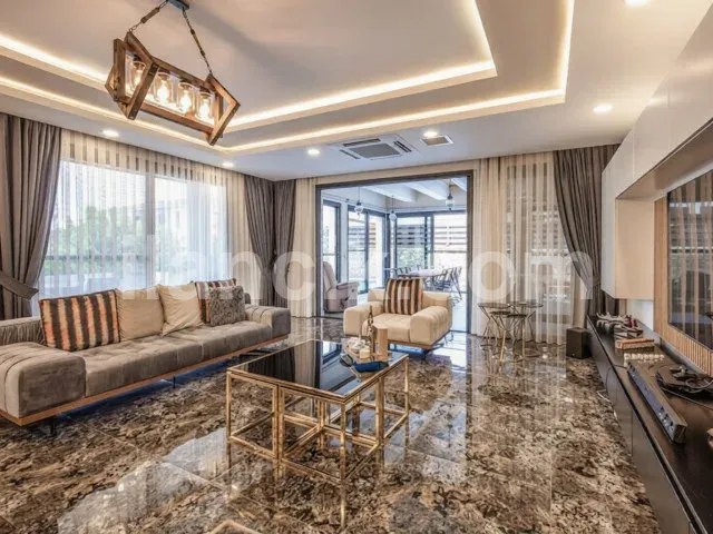 Satılık 4 Yatak Odalı Lüks Villa - Edremit, Girne - 14