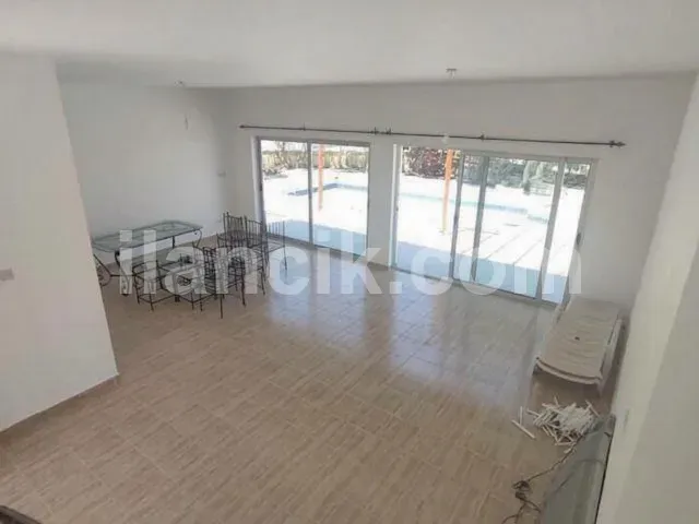 Bahçeli'de Satılık 3 Odalı Villa - Girne - 10