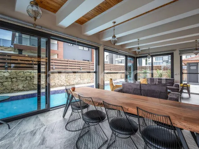 Satılık 4 Yatak Odalı Lüks Villa - Edremit, Girne - 16