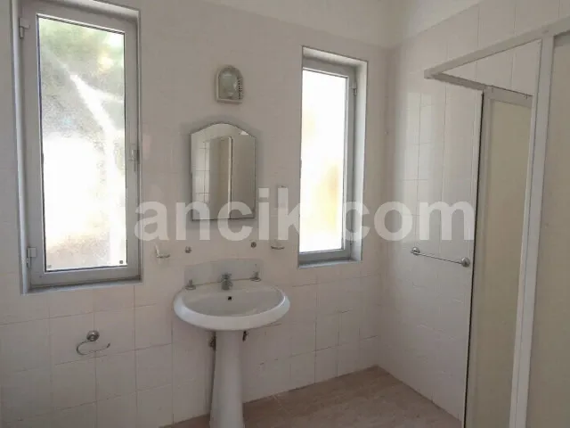 Bahçeli'de Satılık 3 Odalı Villa - Girne - 13