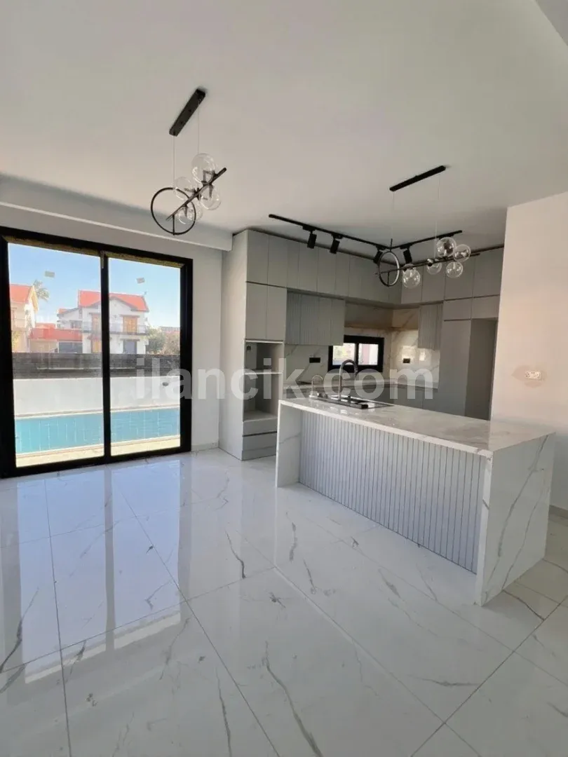 Ötüken’de Satılık 3+1 Triplex Havuzlu Villa – Bodrum Katlı, Üst Teraslı, 4 Banyolu, Vadeli Ödeme - 3