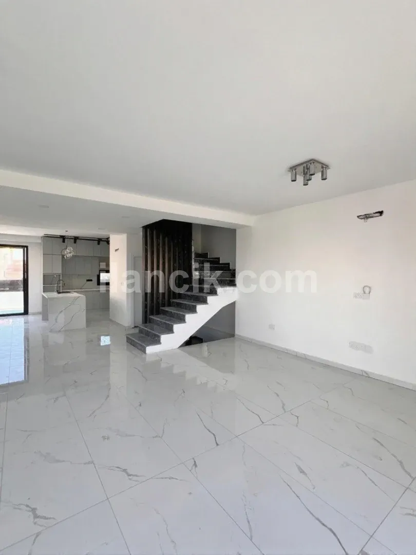 Ötüken’de Satılık 3+1 Triplex Havuzlu Villa – Bodrum Katlı, Üst Teraslı, 4 Banyolu, Vadeli Ödeme - 6
