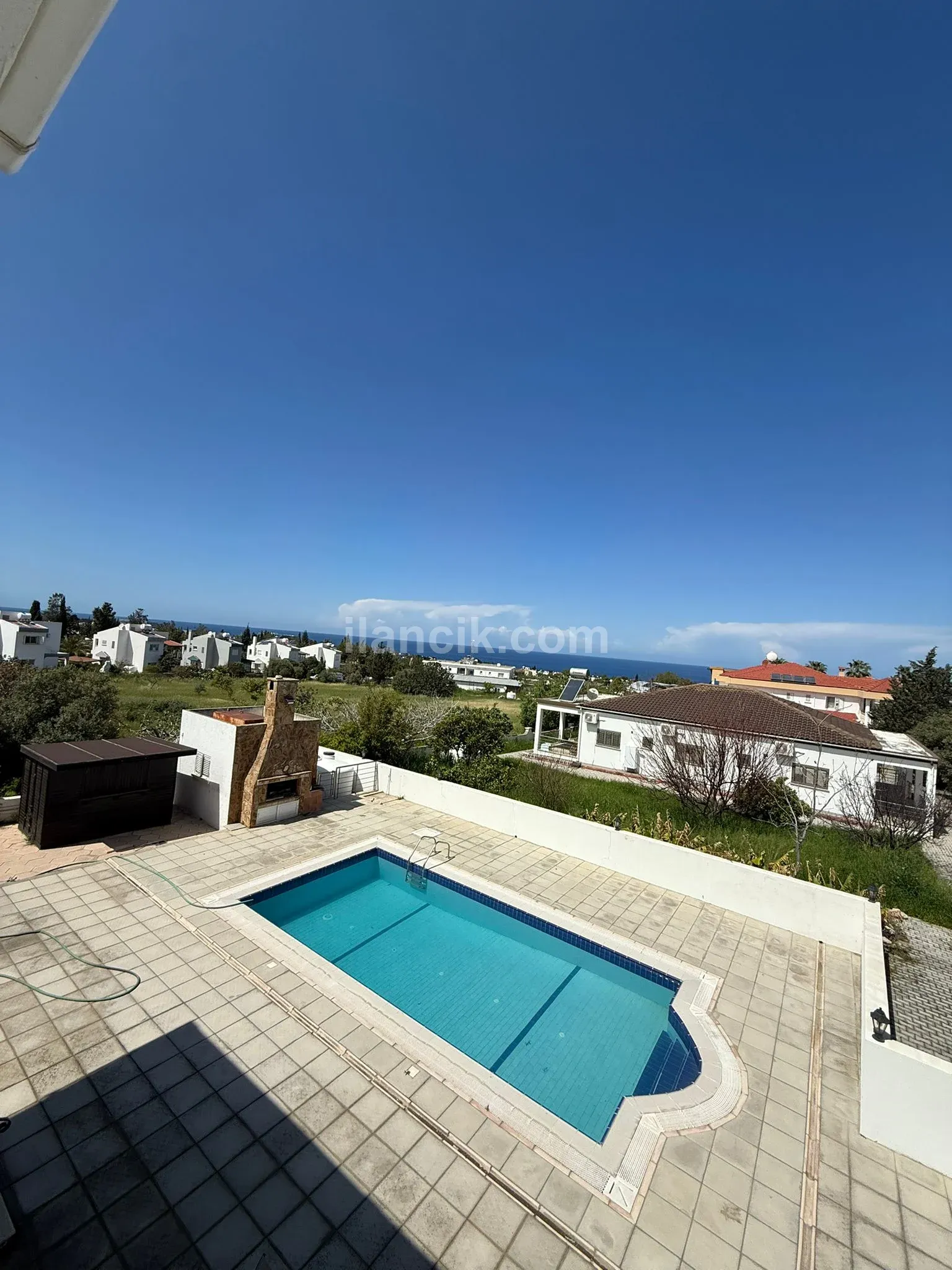 Girne Karşıyaka bölgesinde 3+1 günlük havuzlu kiralık villa - 7