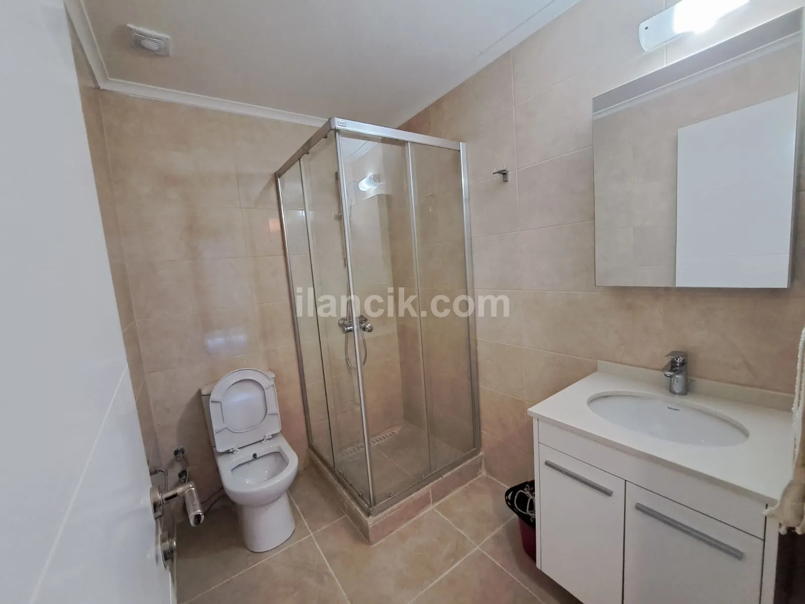 Adakent'e Bir Kaç Adım Mesafede, Caddem'de Kiralık 1+1 Daire - 11
