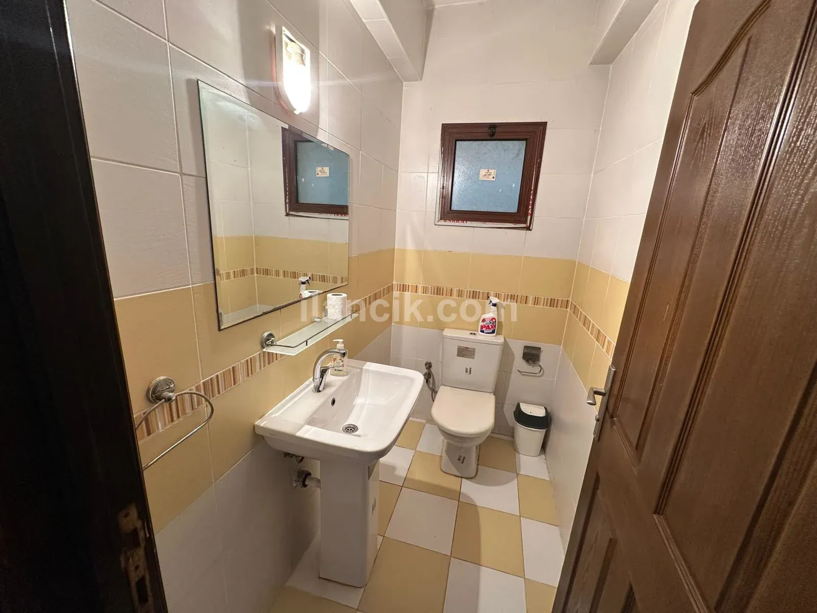Mağusa Karakol Bölgesinde 3+1 Kiralık Daire - 15